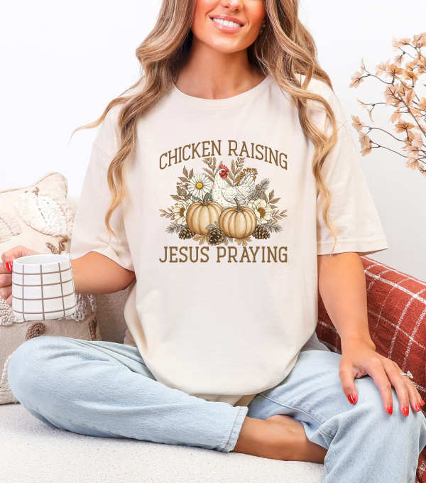 Chicken Raising Jesus Praying T-shirt